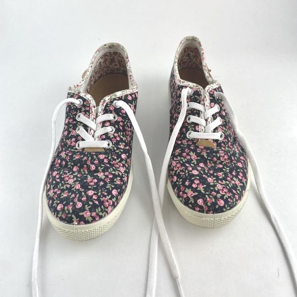 Wide Width! Hotter Mabel, Navy Floral, Size 7W - Picture 3 of 6